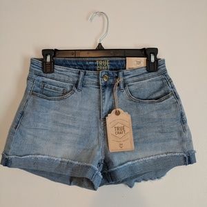 true craft shorts